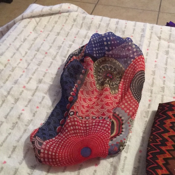 Bundle - Picture 3 of 5